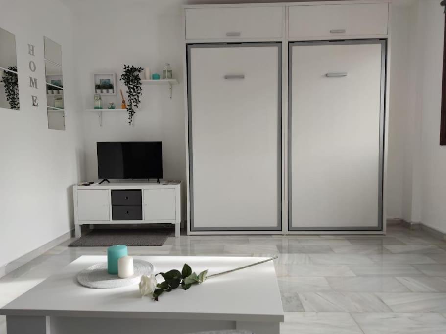 Apartamento-estudio Benalsun Pueblo Evita Benalmádena Esterno foto