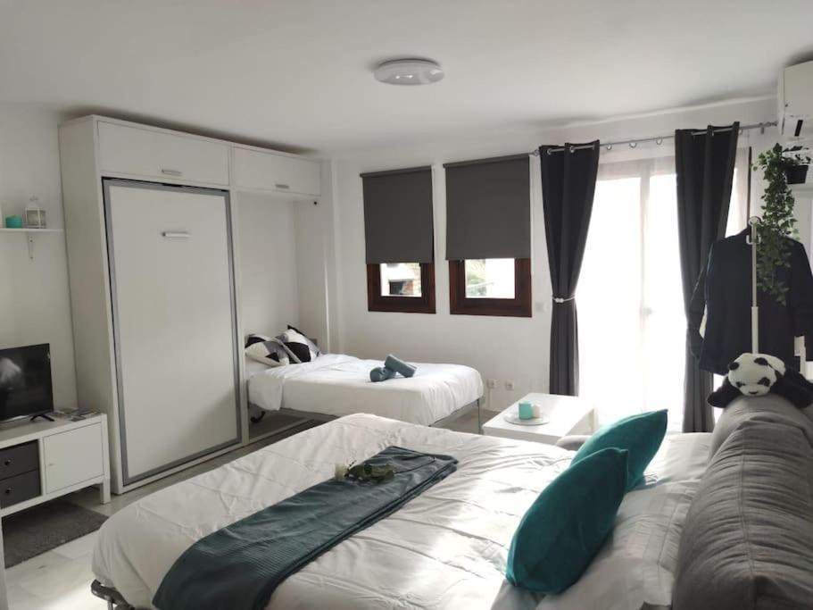 Apartamento-estudio Benalsun Pueblo Evita Benalmádena Esterno foto