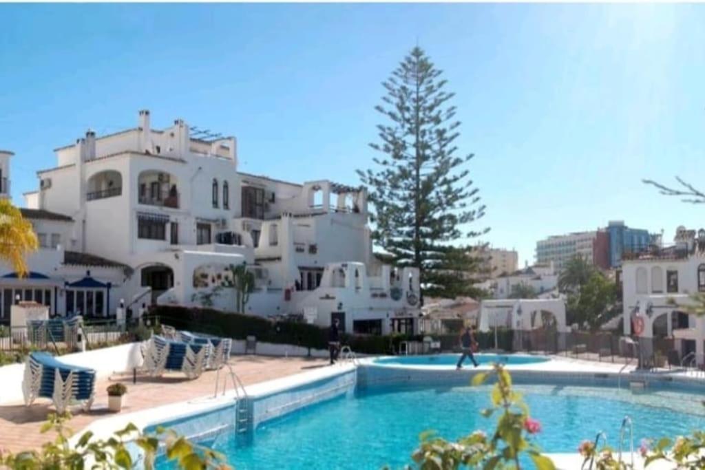 Apartamento-estudio Benalsun Pueblo Evita Benalmádena Esterno foto